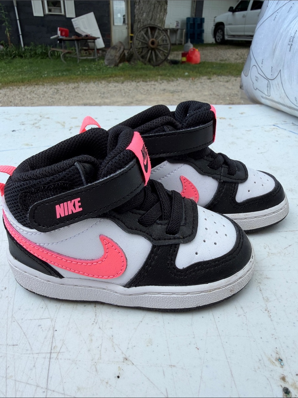 Nike Kids High-Top Sneakers in Black, White & Pink
